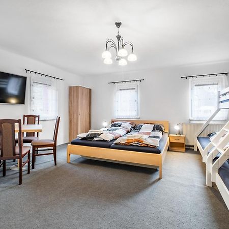 Apartamento Marzebilla Pod Klinovcem Vejprty Exterior foto